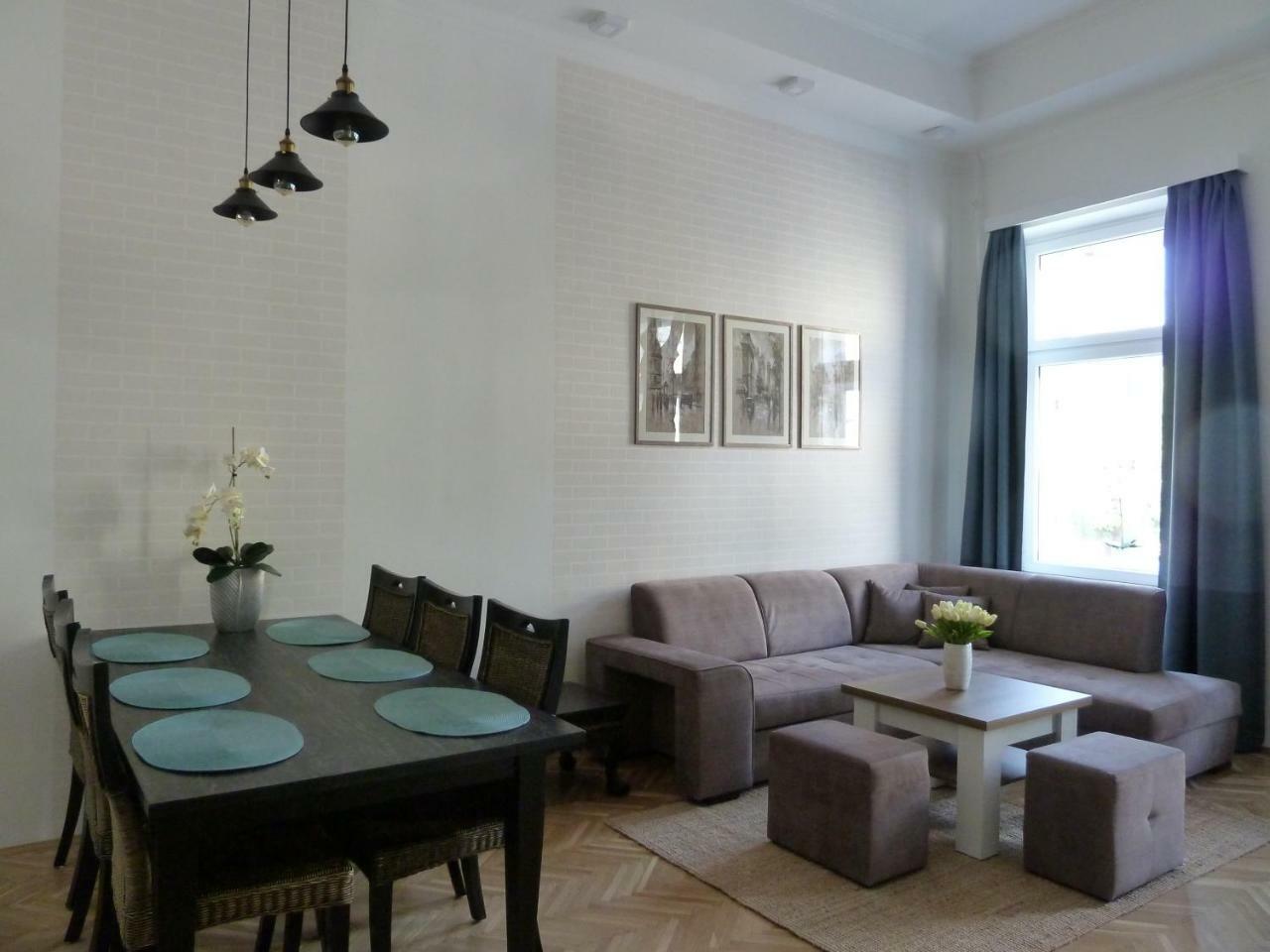 Kossuth Apartmanok Debrecen Exterior foto